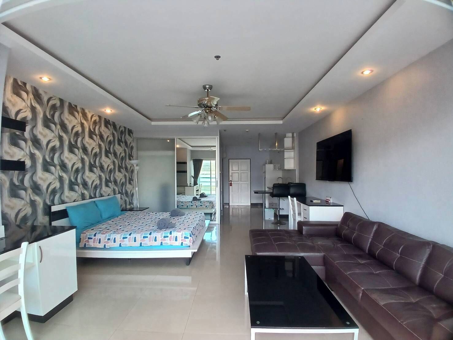 Superior Apartment, City View | Minibar, in-room safe, desk, laptop workspace
