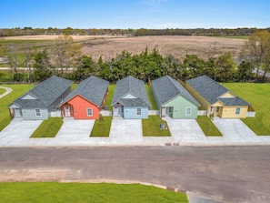 Exterior - Spacious New Home 3BR/2BA Remote-Work Ready Dogs ok, fenced yard Near Lafayette (Duson)