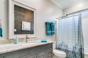 Bathroom - Spacious New Home 3BR/2BA Remote-Work Ready Dogs ok, fenced yard Near Lafayette (Duson)