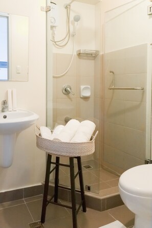 Bathroom - Cozy Nest Tagaytay Staycation (Tagaytay City)