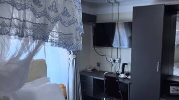 Double Room, Non Smoking, Balcony | In-room safe, soundproofing, iron/ironing board, WiFi (free)