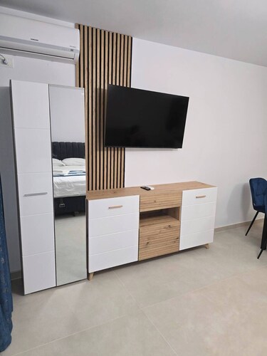 Costinești, 50 m to Nibiru, AC, wifi, tv, fully equipped kitchen, sea view