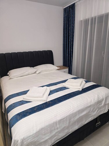 Costinești, 50 m to Nibiru, AC, wifi, tv, fully equipped kitchen, sea view