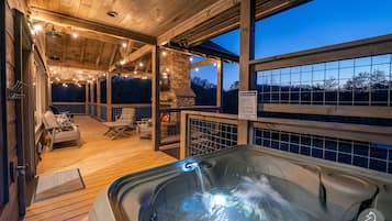 House | 5 bedrooms, high-speed internet