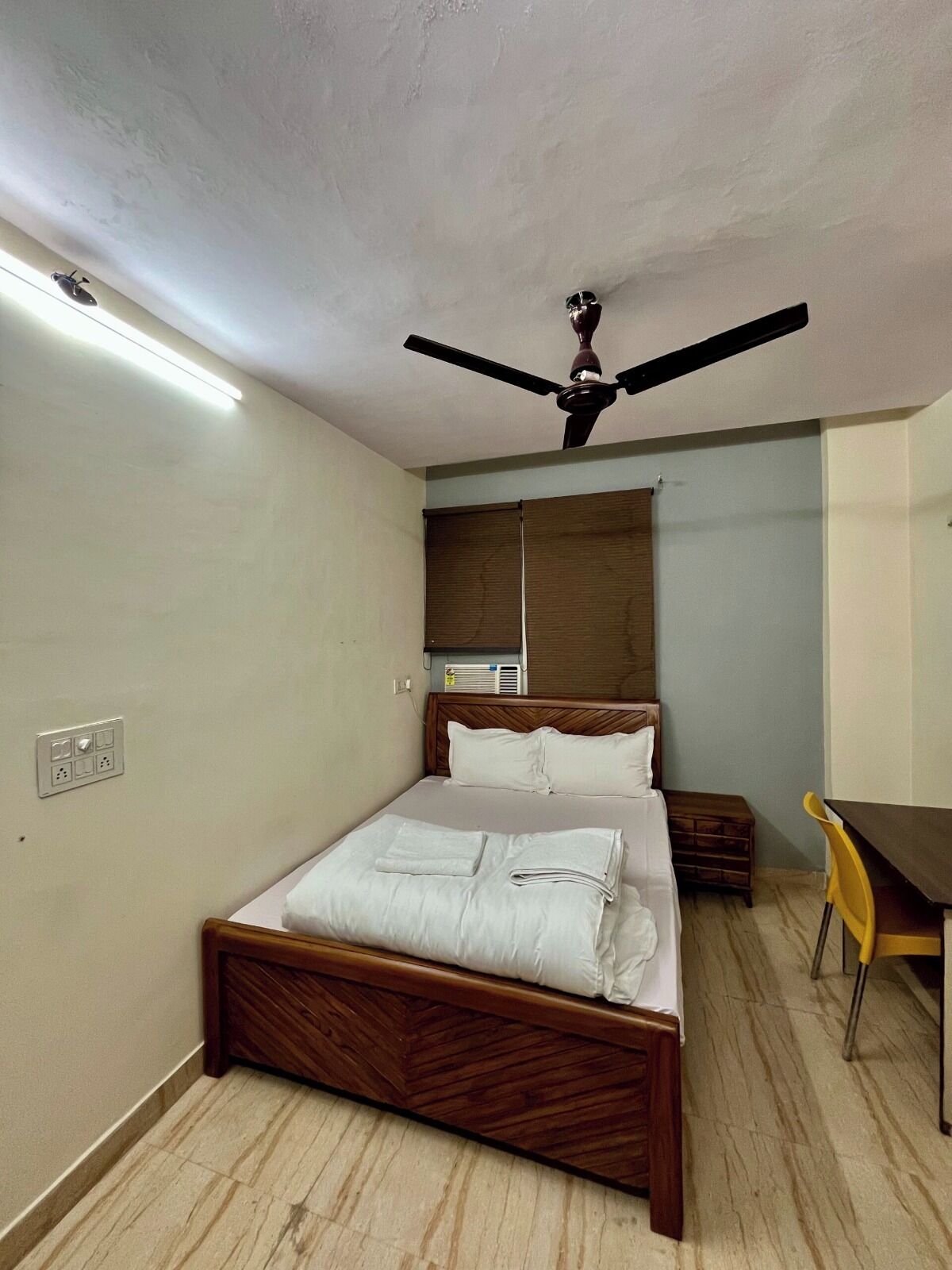 Deluxe Double Room, City View | Desk, WiFi (free)