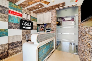Lobby - Collection O Isanpur BRTS Hotel Navjivan (Ahmedabad)