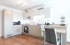Private kitchen - Prince Apartment (Barking)