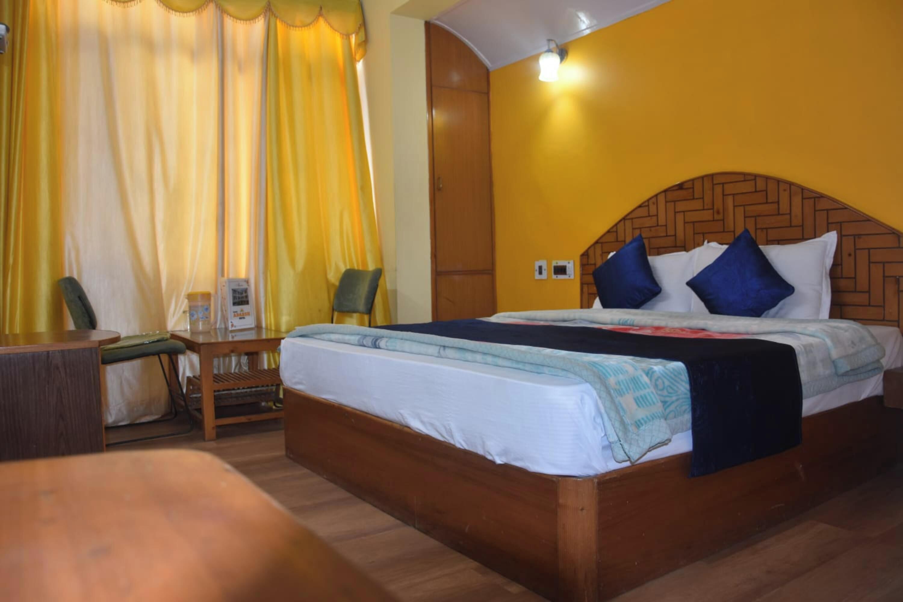 Chambre Deluxe double, vue sur la ville | Bureau, accès au Wi-Fi (inclus)