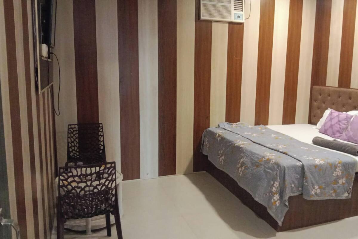 Deluxe Double Room, Air conditioning, City View | Desk, WiFi (free)