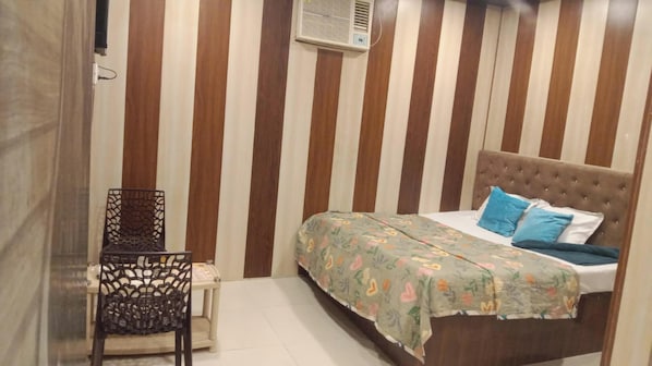 Deluxe Double Room, Air conditioning, City View | Desk, WiFi (free) - JVS Laxmi Rasoi Murthal (Murthal)