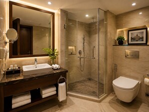 Chambre Double | Salle de bain | Douche, articles de toilette gratuits, savon, shampoing