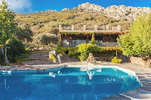 Comfort Room, Garden View | Pool | Outdoor pool