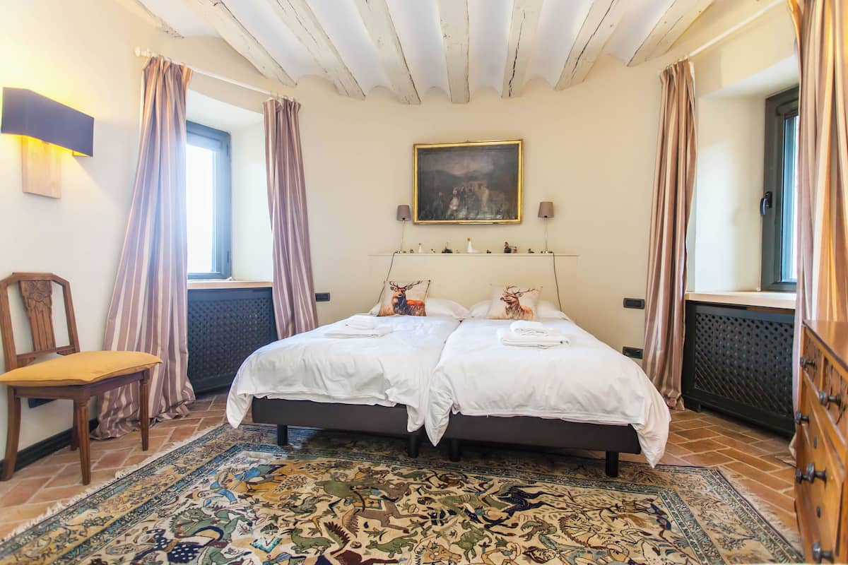 Comfort Room, Garden View