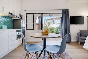 Dining - Sea Point Studio Retreat, Book Now! (Cape Town)