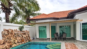 Superior-Villa, Terrasse, Poolblick | Pool