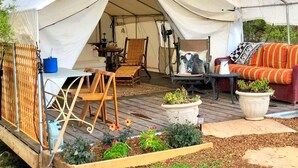 Outdoor dining - Pet-Friendly and Gorgeous Safari Tent for a Glamping Getaway near White River National Forest, Colorado (Carbondale)