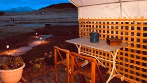 Outdoor dining - Pet-Friendly and Gorgeous Safari Tent for a Glamping Getaway near White River National Forest, Colorado (Carbondale)