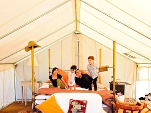 1 bedroom, desk, iron/ironing board, WiFi - Pet-Friendly and Gorgeous Safari Tent for a Glamping Getaway near White River National Forest, Colorado (Carbondale)