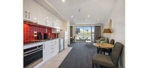 Private kitchen - Sun-Drenched 1BD Apt in the heart of South Yarra (South Yarra)