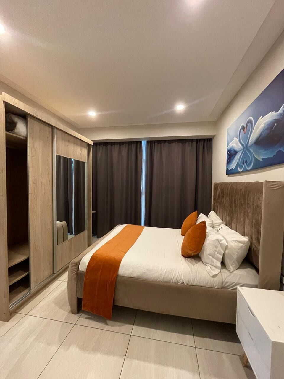 Luxury Apartment, Balcony, City View | Laptop workspace, iron/ironing board, WiFi (free)