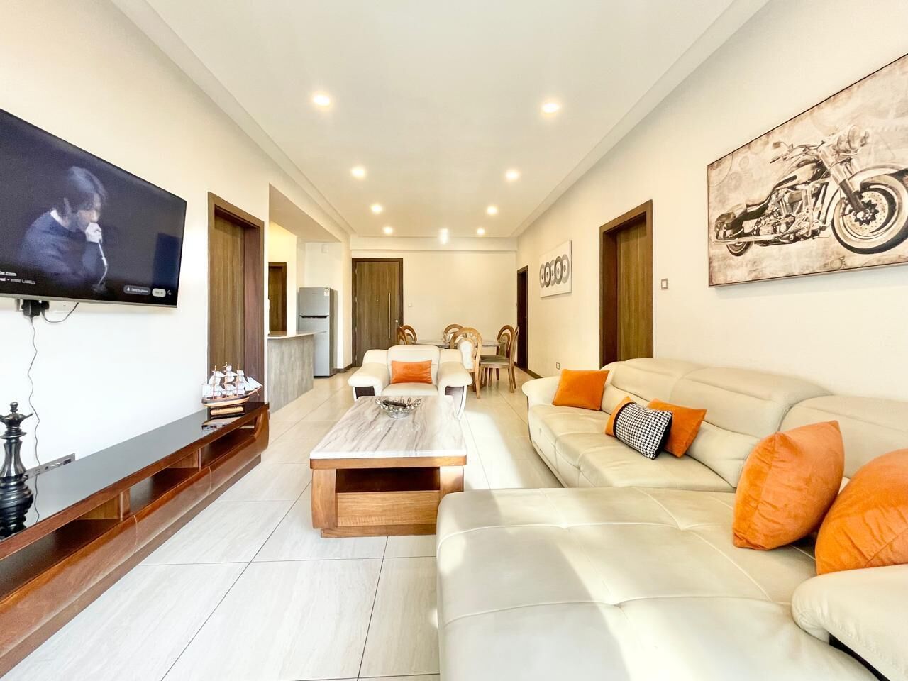 Luxury Apartment, Balcony, City View | Living area | 32-inch Smart TV with digital channels