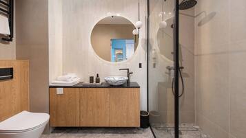 Apartment (18) | Badezimmer | Dusche, Haartrockner, Handtücher