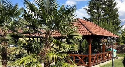 Cottage „Gîte Liesele“ mit gemeinsamer Terrasse, Garten und WLAN