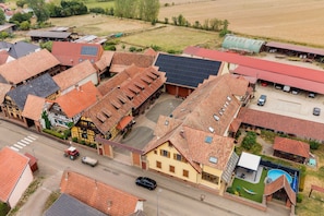 Exterior - Winter Room – Breakfast Included, Games Room – Bossendorf (Bossendorf)