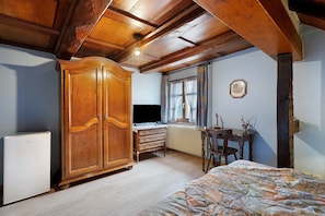 Iron/ironing board, WiFi, bed sheets - Chambre Été – Breakfast Included, Game Room – Bossendorf (Bossendorf)
