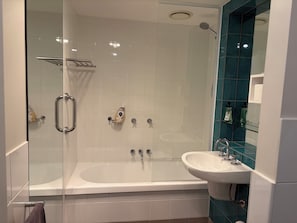 Bathroom - Spacious 1 BD apartment in the heart of South Yarra (South Yarra)
