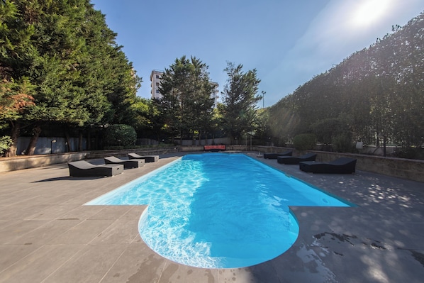 Piscine extérieure (ouverte en saison)