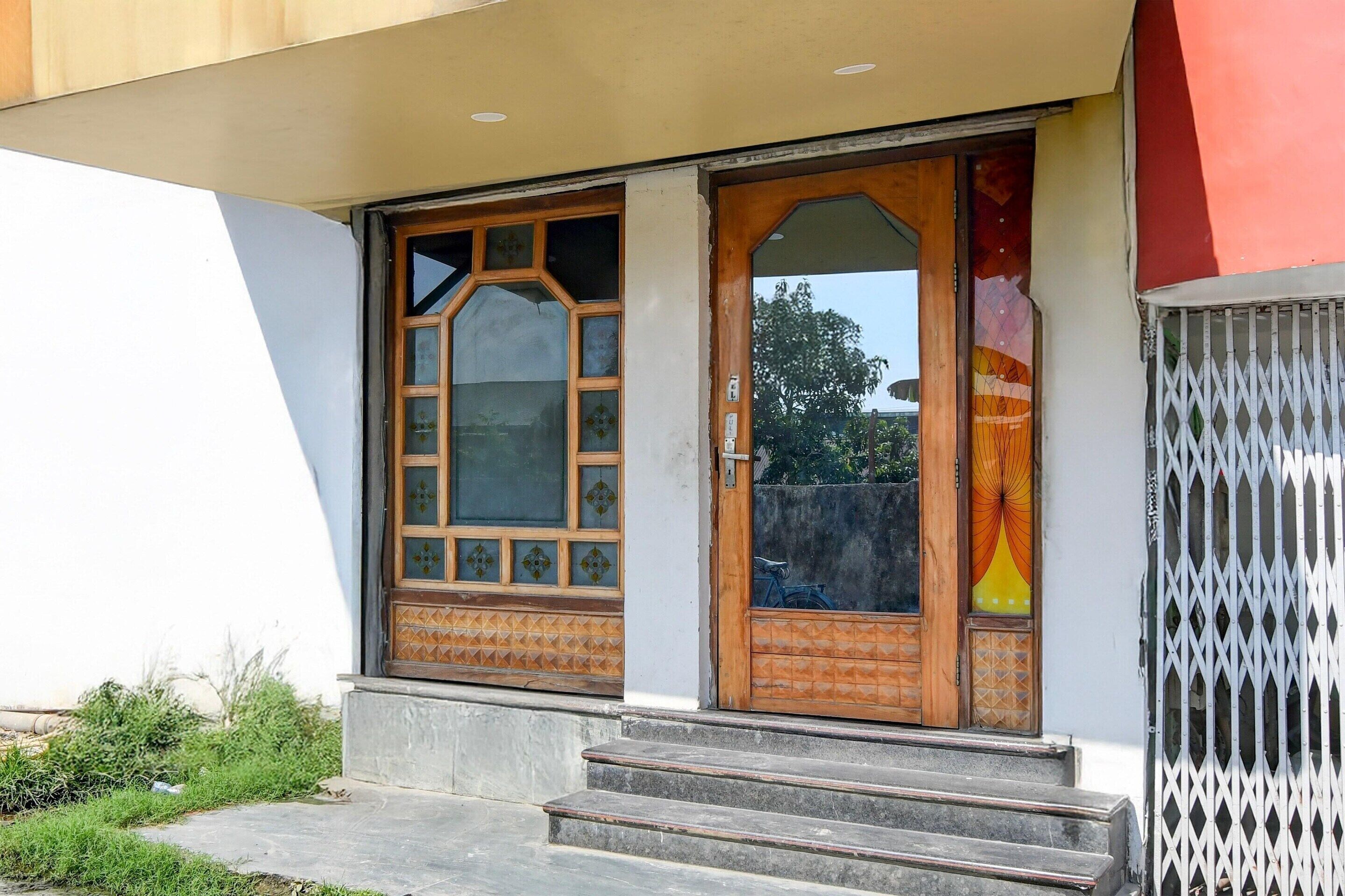 Rumah | Resepsionis