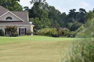 Studio | Golf