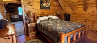 Cozy cabin with beautiful views ten minutes from Falls Creek Falls.