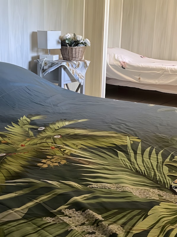 6 makuuhuonetta, silitysrauta/-lauta, Wi-Fi, vuodevaatteet