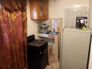 Private kitchen - COLDEST 1-bedroom apartment with AC in serene Montego Bay (Montego Bay)