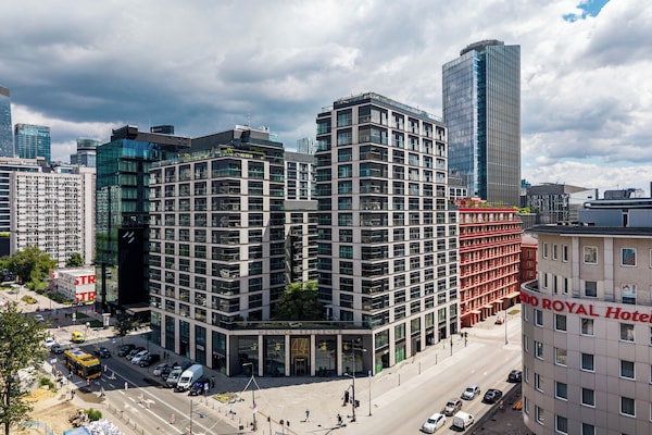 Apartamenty Sun & Snow Mennica Residence - Warsaw