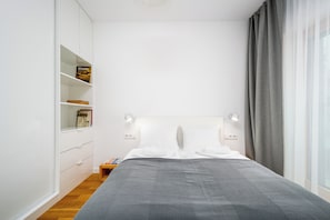 Studio Suite, Balcony | Iron/ironing board, free WiFi - Apartamenty Sun & Snow Mennica Residence (Warszawa)