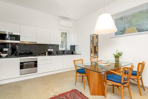 [IndependentHouse] 5TERRE/ garden+parking+ A/C