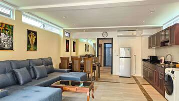 Villa, 4 Bedrooms, Smoking, Patio | Living area