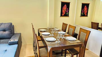 Villa, 4 Bedrooms, Smoking, Patio | Dining
