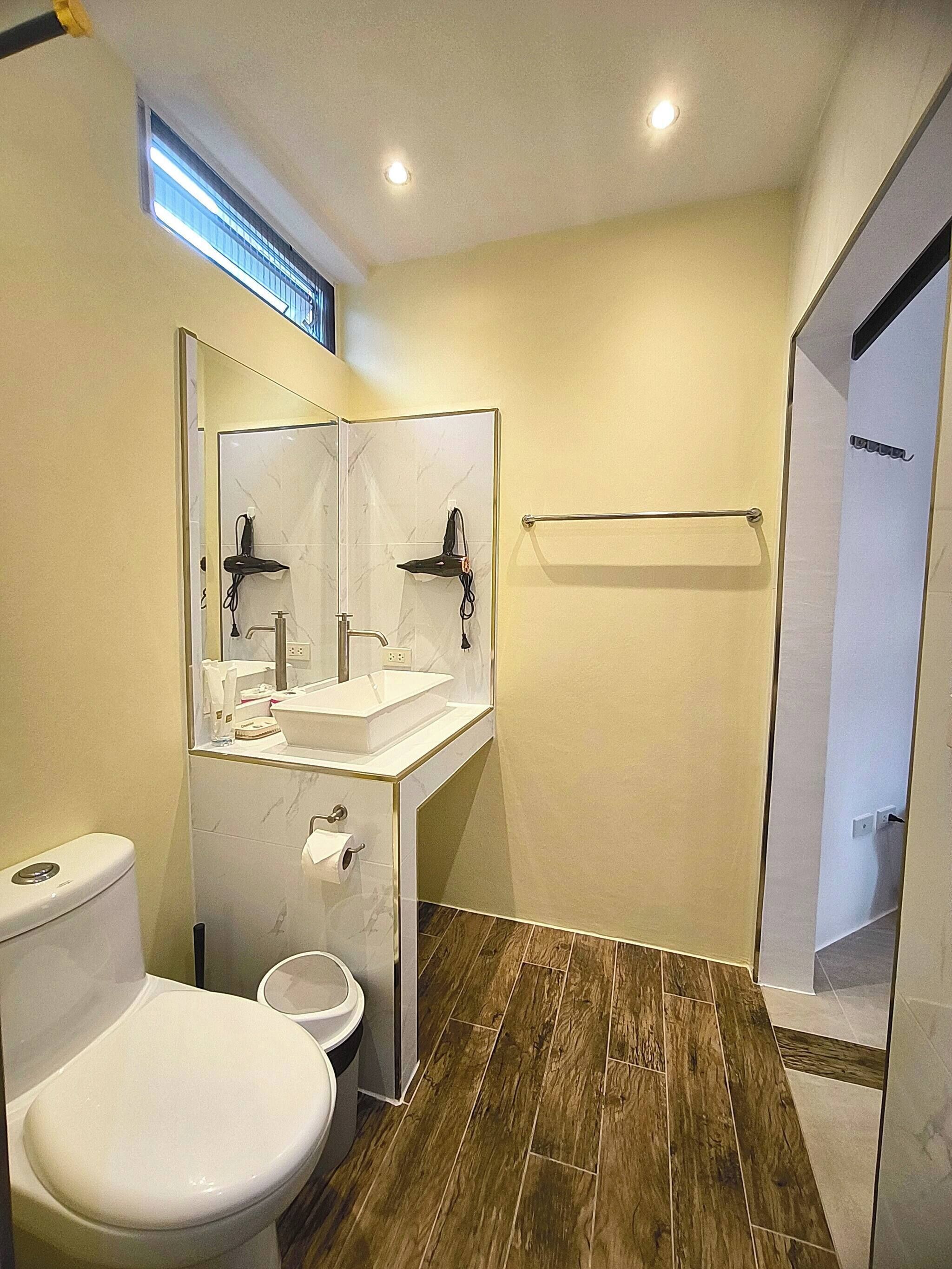 Villa, 4 Schlafzimmer, Raucher, Terrasse | Badezimmer