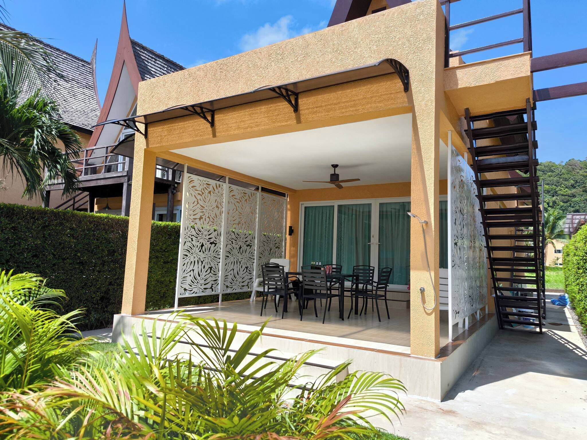 Villa, 4 soverom, røyk, terrasse | Utendørsservering