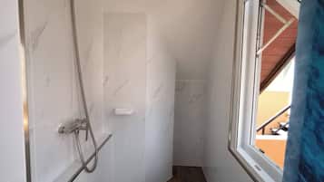 Villa, 4 Bedrooms, Smoking, Patio | Bathroom