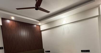 Luxury Fully Furnished 2BHK -City Center -Near Airport & Hospitals
