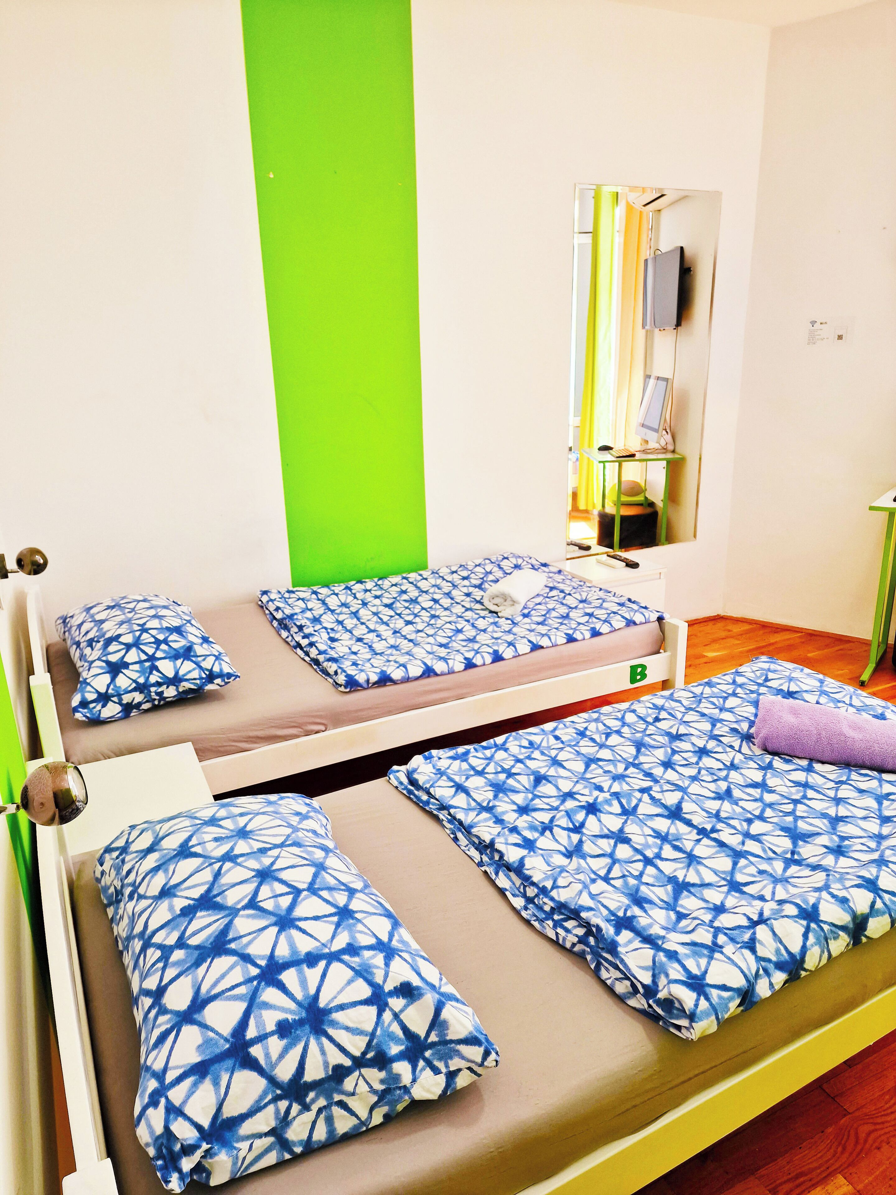 Iron/ironing board, WiFi (free), bed sheets