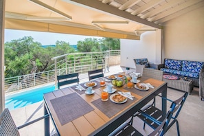 Outdoor dining - Villa Ares - Three Bedroom Villa, Sleeps 6 (Paxi)
