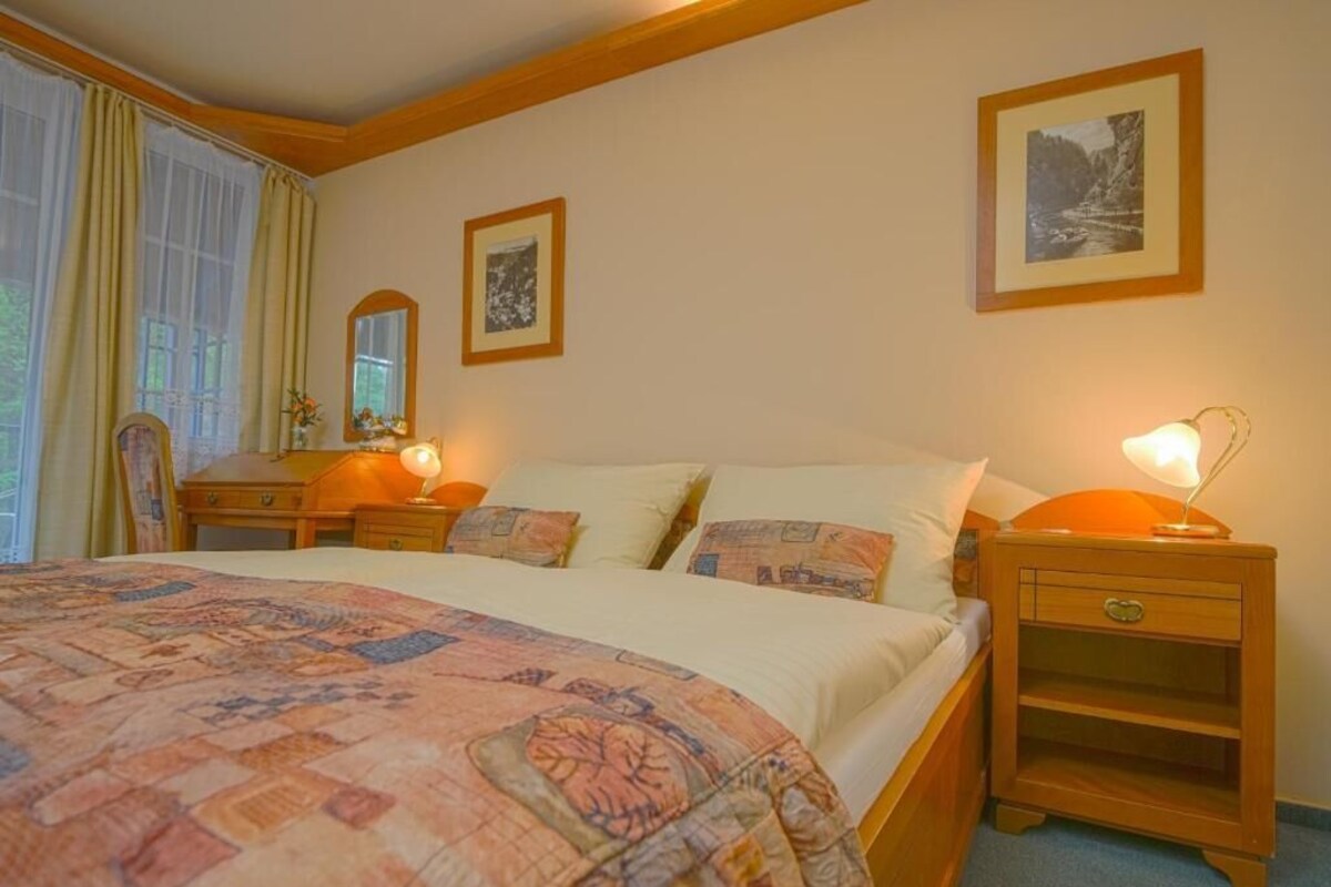 Double room with balcony | Cofres nos quartos, cortinas blackout, Wi-Fi de cortesia, roupa de cama