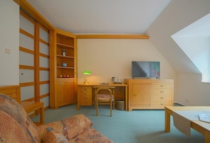 One-Bedroom Apartment | Área de estar