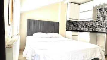 Chambre Luxe avec lits jumeaux, balcon, vue ville | Wi-Fi gratuit